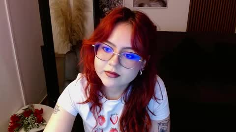 Snapshot of crimson_tati chatting on 02-22-25, 08:29 Tatiana online show from 02-22-25, 08:29