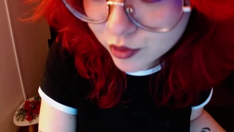 Snapshot of crimson_tati chatting on 03-07-25, 10:24 Tatiana online show from 03-07-25, 10:24