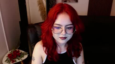 Snapshot of crimson_tati chatting on 03-08-25, 08:11 Tatiana online show from 03-08-25, 08:11