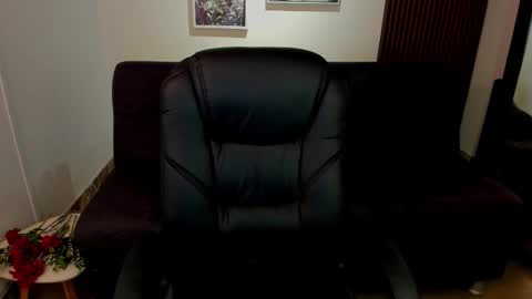 Snapshot of crimson_tati chatting on 09-24-25, 06:28 Tatiana online show from 09-24-25, 06:28