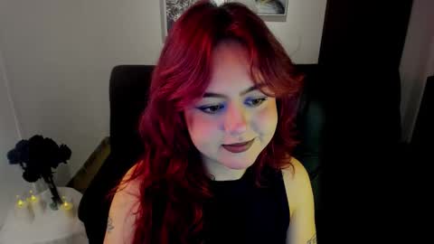 Snapshot of crimson_tati chatting on 10-22-25, 04:13 Tatiana online show from 10-22-25, 04:13