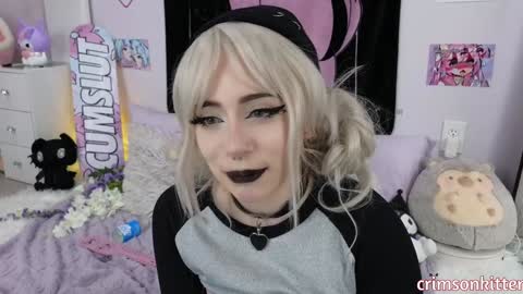 Snapshot of crimsonkitten chatting on 01-20-25, 07:36 Crimson Kitten online show from 01-20-25, 07:36