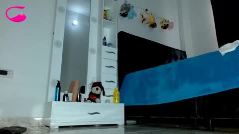 yereimis y jaider  online show from 02-25-25, 05:36