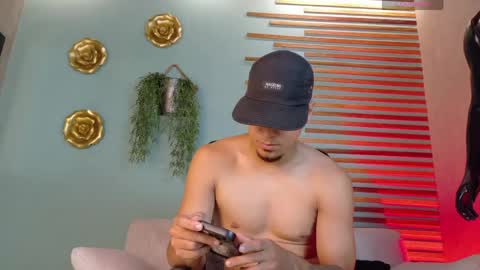 Snapshot of criss_hardcock_ chatting on 05-16-26, 01:10 criss_hardcock_ online show from 05-16-26, 01:10