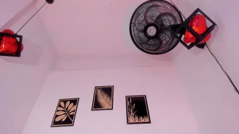 criss_zuri online show from 04-01-26, 12:06