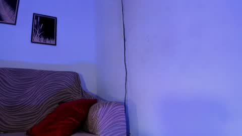 criss_zuri online show from 04-07-26, 12:27