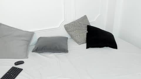 Snapshot of cristal_bons chatting on 02-22-25, 08:09 Cristal online show from 02-22-25, 08:09