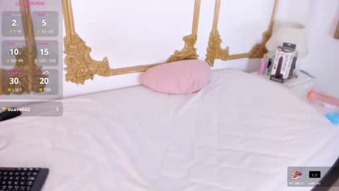 Snapshot of cristal_bons chatting on 03-10-25, 08:34 Cristal online show from 03-10-25, 08:34