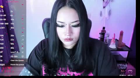 Snapshot of cristal_kosh chatting on 01-23-25, 01:24 Cris online show from 01-23-25, 01:24