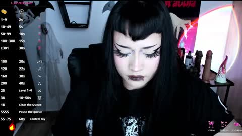 Snapshot of cristal_kosh chatting on 11-04-25, 10:20 Cris online show from 11-04-25, 10:20