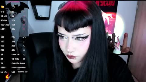 Snapshot of cristal_kosh chatting on 11-19-25, 09:59 Cris online show from 11-19-25, 09:59