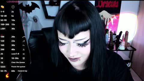 Snapshot of cristal_kosh chatting on 11-24-25, 09:47 Cris online show from 11-24-25, 09:47