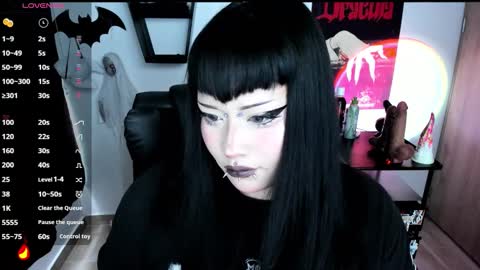 Snapshot of cristal_kosh chatting on 01-15-26, 08:34 Cris online show from 01-15-26, 08:34