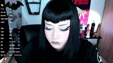 Snapshot of cristal_kosh chatting on 03-28-26, 09:25 Cris online show from 03-28-26, 09:25