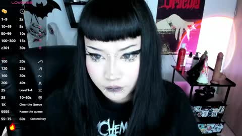 Snapshot of cristal_kosh chatting on 05-04-26, 09:11 Cris online show from 05-04-26, 09:11
