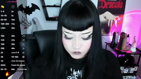 Snapshot of cristal_kosh chatting on 05-20-26, 08:48 Cris online show from 05-20-26, 08:48