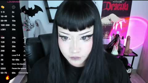 Snapshot of cristal_kosh chatting on 05-26-26, 08:49 Cris online show from 05-26-26, 08:49