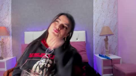 cristal_nox22 online show from 11-21-25, 06:28