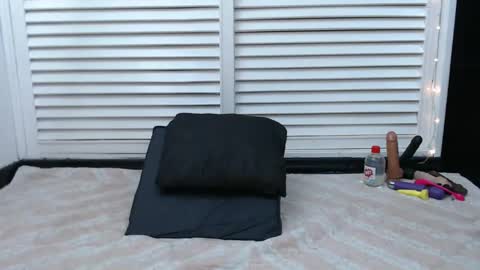 Snapshot of cristal_smith06 chatting on 12-19-24, 06:34 Hanna online show from 12-19-24, 06:34