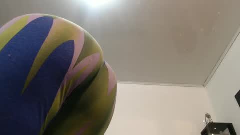 Snapshot of cristal_smith06 chatting on 12-28-24, 02:42 Hanna online show from 12-28-24, 02:42