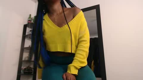 Snapshot of cristal_smith06 chatting on 01-08-25, 01:41 Hanna online show from 01-08-25, 01:41