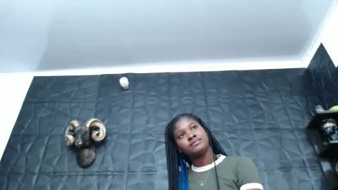 Snapshot of cristal_smith06 chatting on 02-05-25, 04:59 Hanna online show from 02-05-25, 04:59