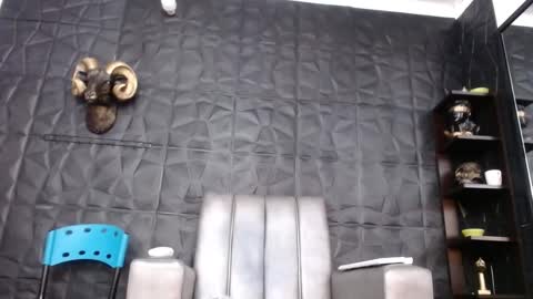 Snapshot of cristal_smith06 chatting on 10-12-25, 01:10 Hanna online show from 10-12-25, 01:10