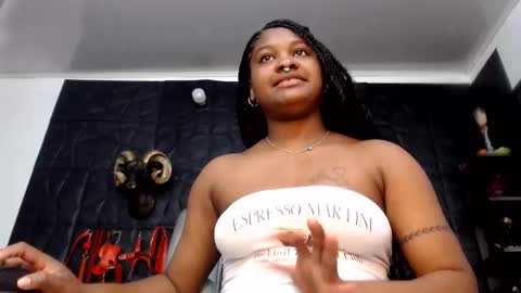 Hanna  online show from 05-10-26, 03:17