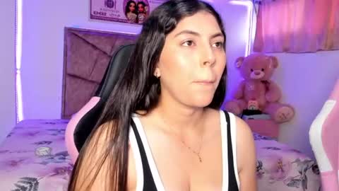 cristal_smith20 online show from 07-06-26, 03:03