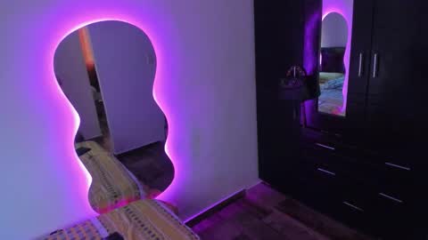 cristal_t2 online show from 03-05-26, 07:21