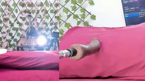 cristal_thompson_ online show from 09-12-25, 12:05