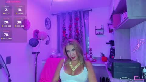 Snapshot of cristalayala_ chatting on 06-15-26, 12:46 Cristal Ayala online show from 06-15-26, 12:46