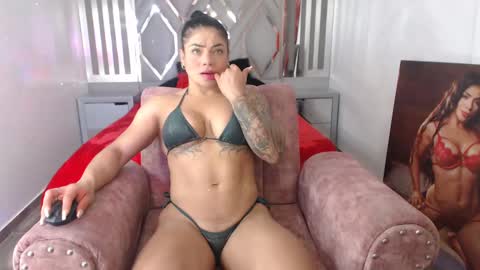 Snapshot of cristalbeautiful1 chatting on 12-09-24, 02:17 Natalie online show from 12-09-24, 02:17