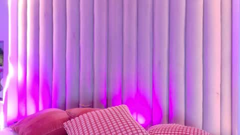 Nicole  Connection time 220pm-910pmCol online show from 03-24-26, 07:41