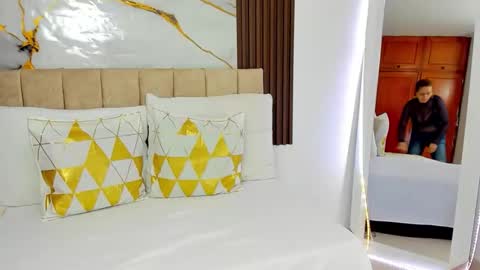 cristal walker online show from 02-04-26, 10:32