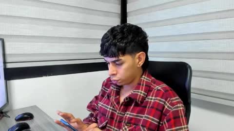 Snapshot of cristhian_slytherin chatting on 10-02-25, 05:47 cristhian online show from 10-02-25, 05:47