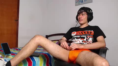 Snapshot of cristian_ortiz_1 chatting on 12-16-24, 01:31 Cristian online show from 12-16-24, 01:31