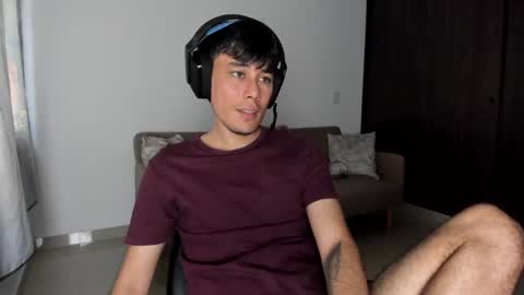 Snapshot of cristian_ortiz_1 chatting on 10-13-25, 09:15 Cristian online show from 10-13-25, 09:15