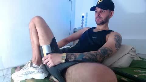 Snapshot of cristianhot125 chatting on 06-09-26, 11:38 cristianhot125 online show from 06-09-26, 11:38