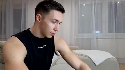 Snapshot of cristianovilla chatting on 02-16-25, 06:54 CristianoHailey online show from 02-16-25, 06:54