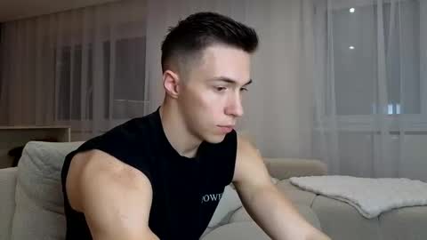 Snapshot of cristianovilla chatting on 02-25-25, 07:25 CristianoHailey online show from 02-25-25, 07:25