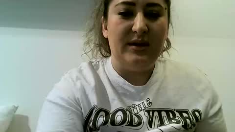 cristina20021991 online show from 01-03-25, 03:44