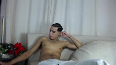 Snapshot of cristina_and_jbxxx chatting on 02-03-26, 01:37 Cristina online show from 02-03-26, 01:37