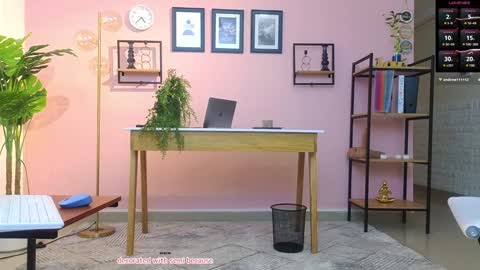 Snapshot of cristinavegas chatting on 01-30-25, 09:36 ....... online show from 01-30-25, 09:36