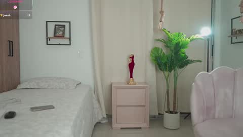 Snapshot of cristinavegas chatting on 11-05-25, 10:26 ....... online show from 11-05-25, 10:26