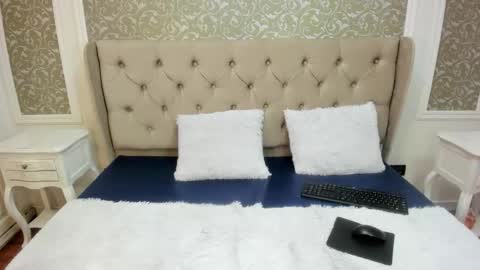 Cristina  online show from 01-12-26, 07:30