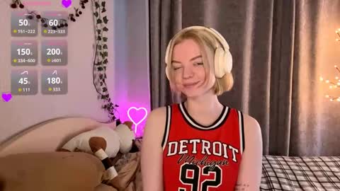 Snapshot of cristinekondo chatting on 05-22-26, 03:50 Marry online show from 05-22-26, 03:50