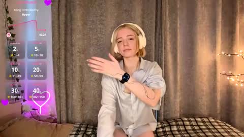 Snapshot of cristinekondo chatting on 05-29-26, 03:54 Marry online show from 05-29-26, 03:54