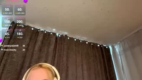 Snapshot of cristinekondo chatting on 06-23-26, 03:32 Marry online show from 06-23-26, 03:32