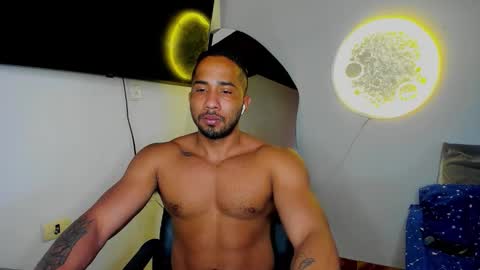 Snapshot of cristobal12cock chatting on 11-25-25, 01:44 Cristian online show from 11-25-25, 01:44